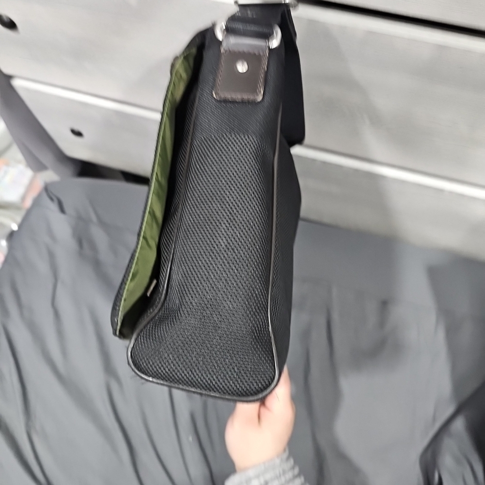 Louis Vuitton Black Men's Bag - Picture 5 of 13